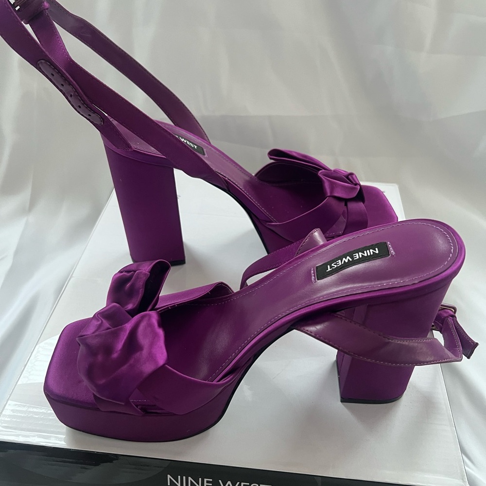 NINE WEST Purple platform sandals
